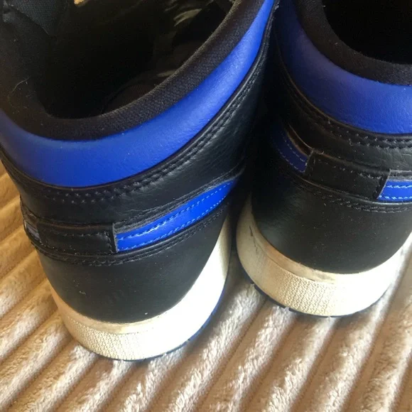 Jordan’s 7Y / 8.5 women - Picture 2 of 6